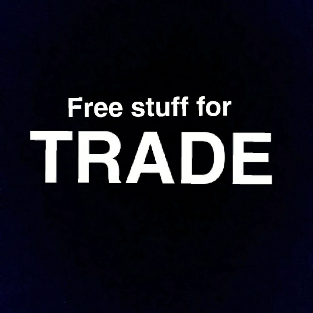 Trading items for free (please read second pic)